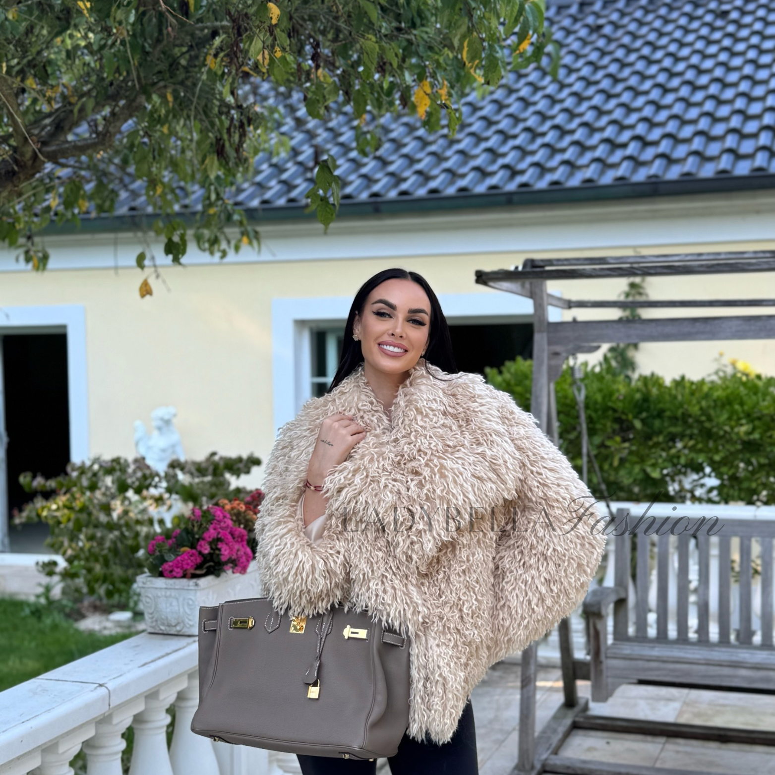 Umelý kožuch v štýle mongolskej ovce - BEIGE